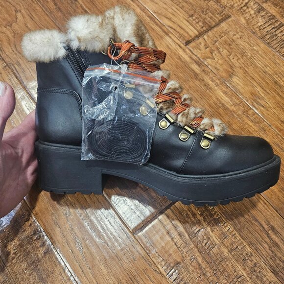 American Eagle Women Size 7.5M US Lug Sole Fake Fur Lined Black Combat Boots New - Picture 8 of 9